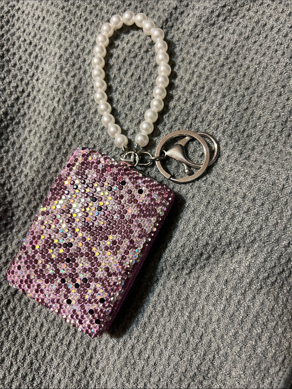 Pearl Wristlet Keychain with Pink Glitter compact mirror